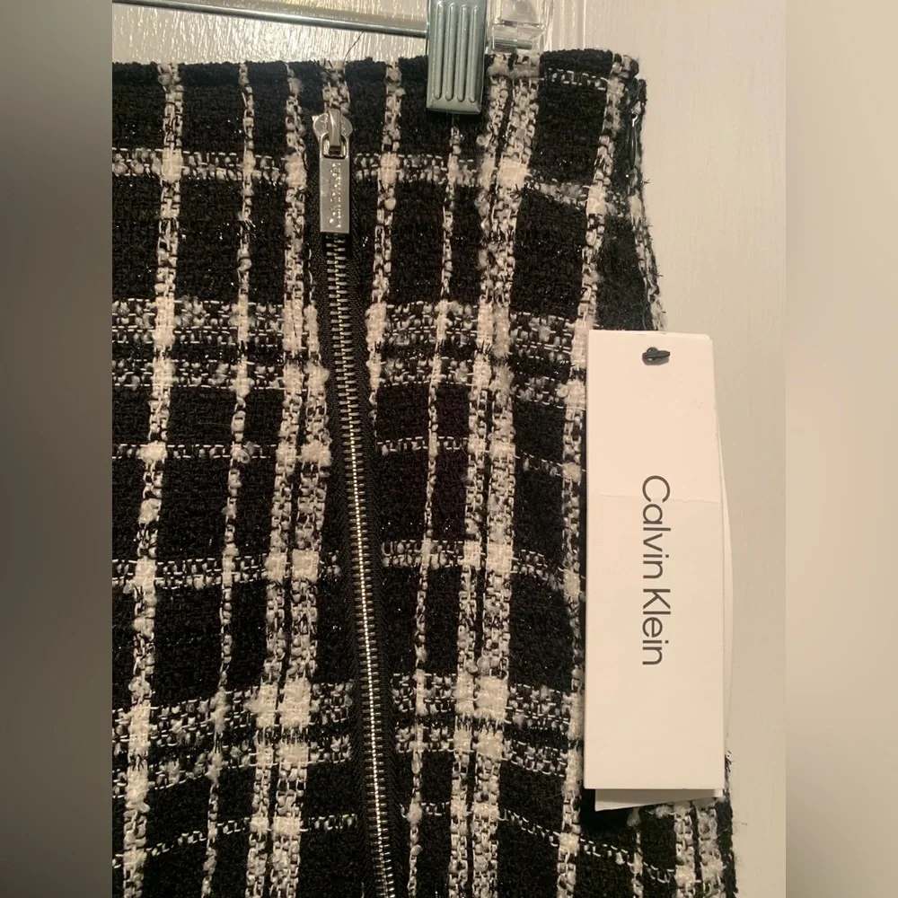 Calvin Klein NWT Black & White Plaid Tweed Metallic Sparkle Zipper Mini Skirt 6 - Picture 4 of 15